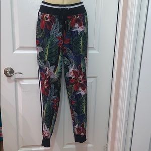 Comfy floral pants